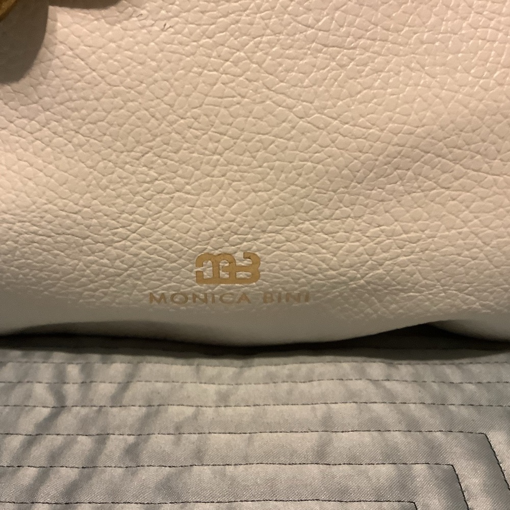 Monica Bini White Leather Handbag Purse With Gold Chain Strap NEW - Picture 8 of 11